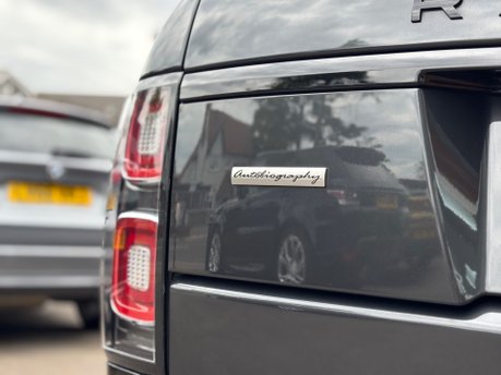 Land Rover Range Rover 4.4 SD V8 Autobiography SUV 5dr Diesel Auto 4WD Euro 6 (s/s) (339 ps) 18