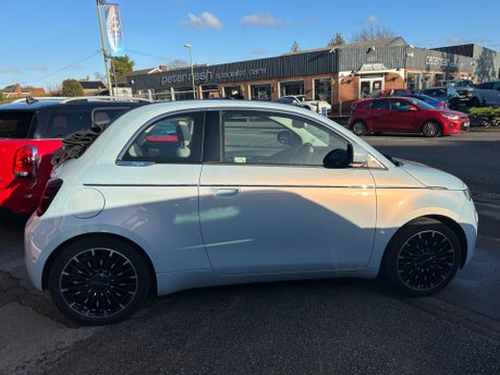 Fiat 500e C 42kWh La Prima Auto 2dr 11