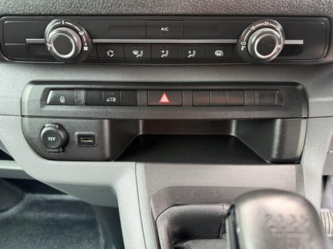 Vauxhall Vivaro L2H1 2900 DYNAMIC S/S 21