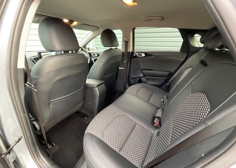 Kia Ceed 1.5 T-GDI '3' ISG 15