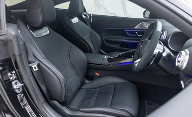 Mercedes-Benz Amg GT 63 PREMIUM + 11