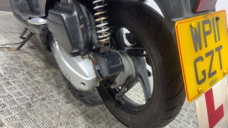 Honda PCX 2011 40K GOOD RUNNING PROJECT BIKE SCOOTER 125CC LEARNER 23