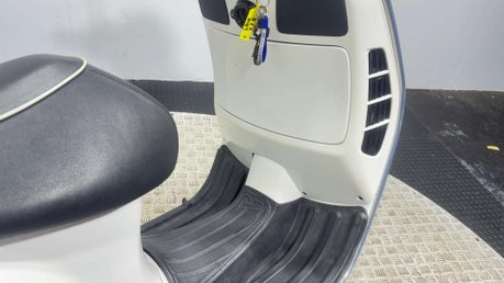 Piaggio Vespa GTS 2010 GOOD RUNNING 300CC PROJECT FAST SCOOTER + MOT 9