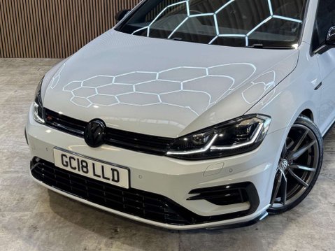 Volkswagen Golf 2.0 Golf R TSi Semi-Auto 4WD 5dr 39