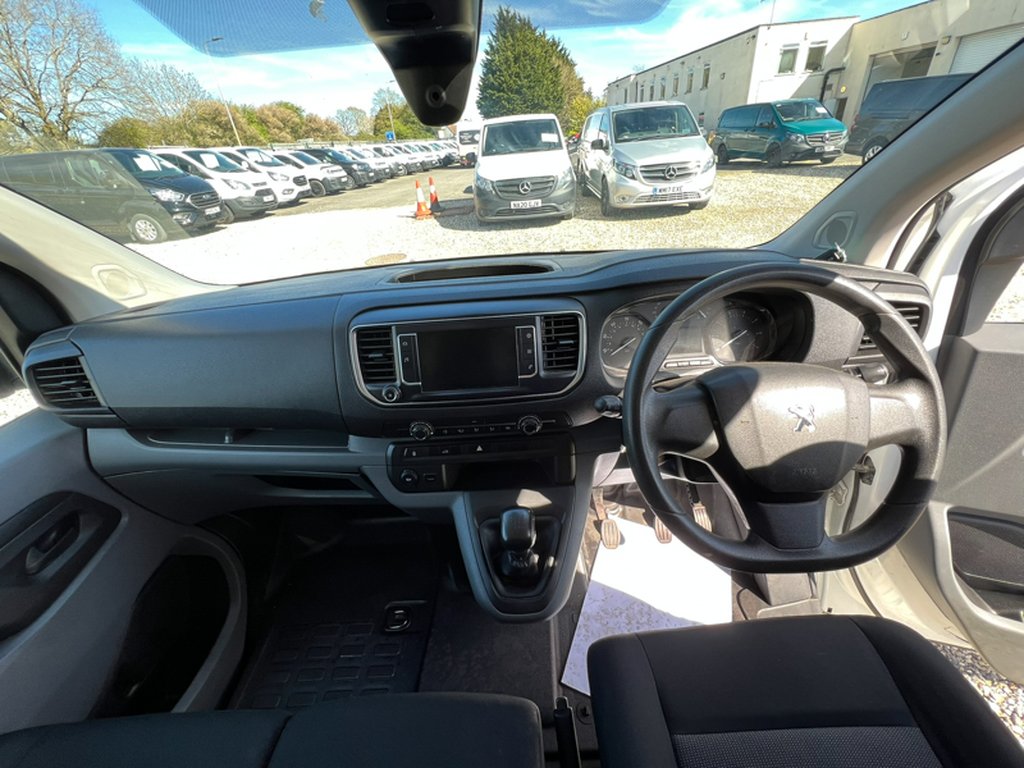 2022 Peugeot ExpertMWB L2H1 Low Roof Premium Air Con Sensors EURO 6 NO VAT — thumbnail 30 of 51