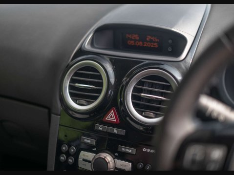 Vauxhall Corsa 1.4 Corsa Design Auto 5dr 9