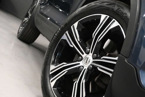 Volvo XC40 2.0 XC40 Inscription Pro B4 MHEV Auto 5dr 10