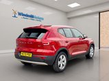 Volvo XC40 2.0 B4 MHEV Momentum Auto AWD Euro 6 (s/s) 5dr 5