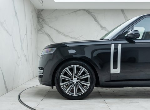 Land Rover Range Rover D350 AUTOBIOGRAPHY LWB 35