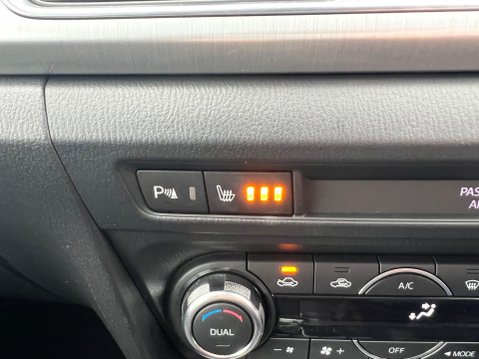 Mazda 3 2.0 SKYACTIV-G Sport Nav Euro 5 (s/s) 5dr 37