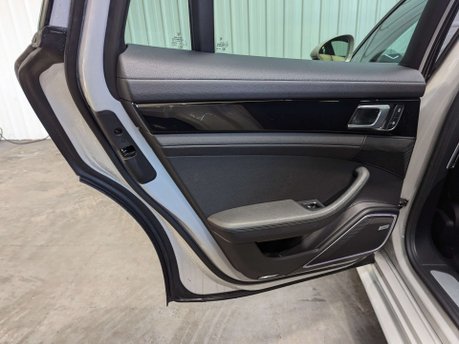 Porsche Panamera 2.9 Panamera 4 E-Hybrid Semi-Auto 4WD 5dr 69