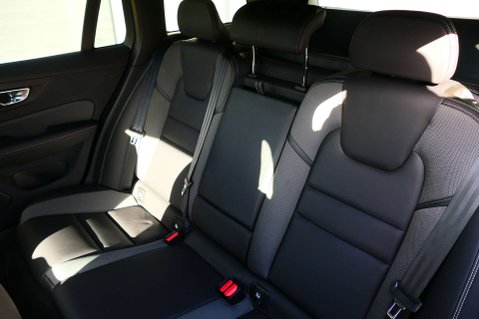 Volvo V60 2.0 V60 R-Design B3 MHEV Auto 5dr 5