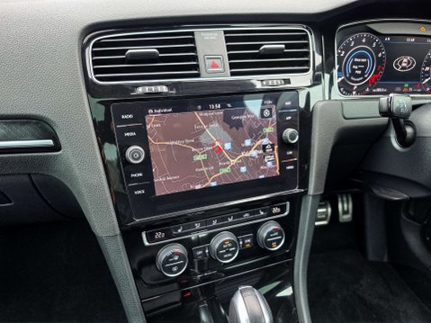 Volkswagen Golf 2.0 Golf R TSi Semi-Auto 4WD 5dr 21