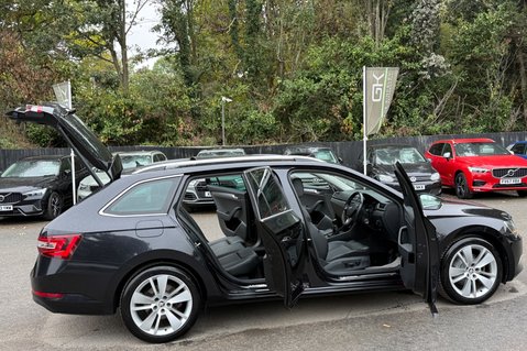 Skoda Superb SE L EXECUTIVE TDI - PANORAMIC SUNROOF  13