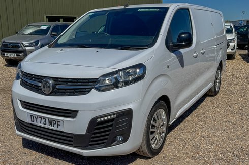 Vauxhall Vivaro LWB L2H1 Low Roof Pro 2900 Air Con Nav Sensors EURO 6
