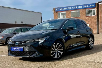 Toyota Corolla 1.8 Corolla Design HEV CVT 5dr