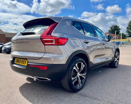 Volvo XC40 2.0 XC40 Inscription Pro T4 Auto 5dr 75