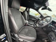 Ford Kuga ST-LINE 10