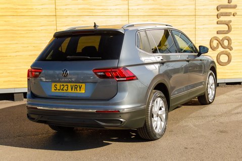 Volkswagen Tiguan Allspace LIFE TSI DSG 2