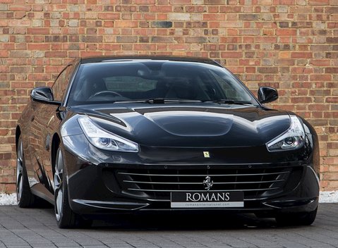 Ferrari GTC4 Lusso T 1
