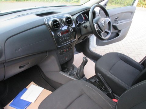Dacia Sandero 1.0 SCe Ambiance Euro 6 5dr 15