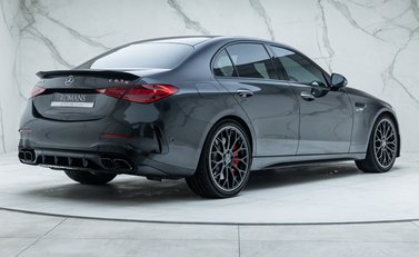 Mercedes-Benz C63 AMG S E NIGHT EDITION PREMIUM PLUS 3