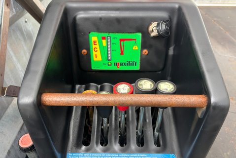 Ford Transit 350 Srw 130 ps Dropside Truck with Maxilift PH110 Crane 8