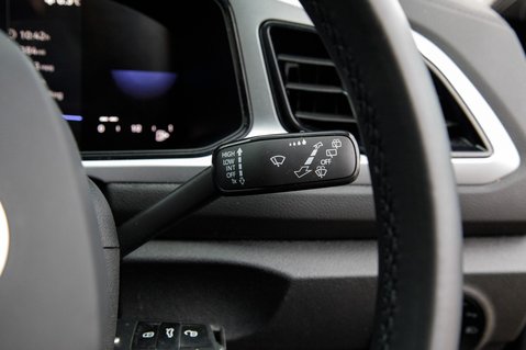 Volkswagen T-Roc LIFE TSI 17