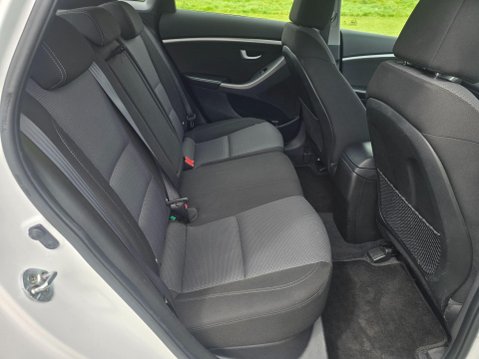 Hyundai i30 1.6 SE Auto Euro 6 5dr 23