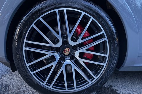 Porsche Cayenne V6 S E-HYBRID BLACK EDITION - PANORAMIC ROOF - AS NEW CONDITION 76