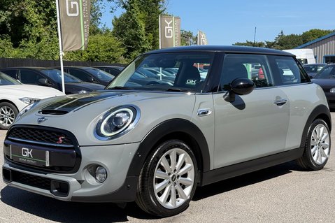 Mini Hatch COOPER S CLASSIC - CAT S - LOW MILEAGE - NAV & COMFORT PLUS PACKS -CAMERA 10