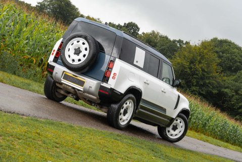 Land Rover Defender D250 SE County Edition 20