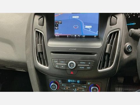 Ford Focus 1.0T EcoBoost Titanium Euro 6 (s/s) 5dr 7