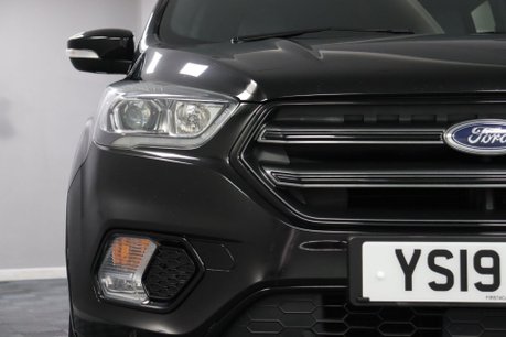 Ford Kuga ST-LINE 25