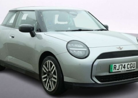 Mini Cooper E 40.7kWh Classic Hatchback 3dr Electric Auto (184 ps) 1