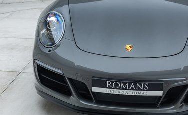 Porsche 911 Targa 4 GTS (991.2) 39