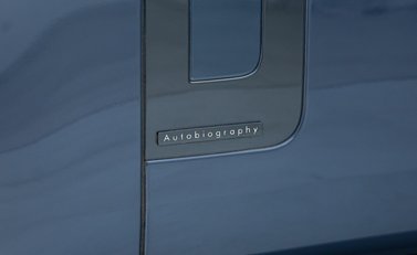 Land Rover Range Rover P460e Autobiography LWB 34