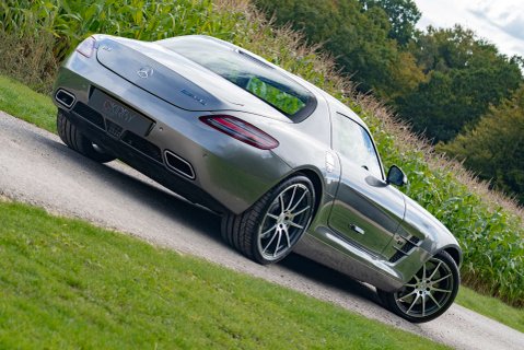 Mercedes-Benz SLS AMG 20