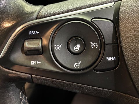 Vauxhall Combo Life 1.5 Turbo D BlueInjection Energy XL MPV Euro 6 (s/s) 5dr (7 Seat) 21