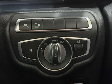 Mercedes-Benz V Class 2.0 V300d AMG Line MPV 5dr Diesel G-Tronic+ Euro 6 (s/s) LWB (239 ps) 42