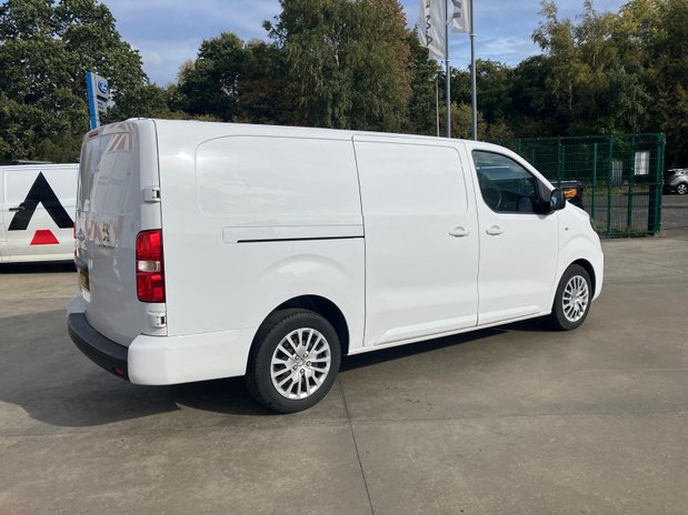 Peugeot Expert PEUGEOT EXPERT LONG DIESEL1000 1.5 Blue HDi 100 Asphalt Premium + Van 5