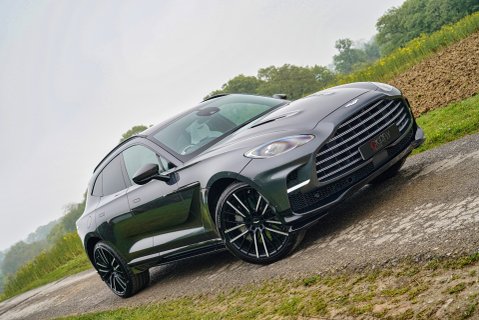 Aston Martin DBX 707 19