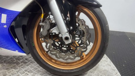 Suzuki GSX-R GIXXER 600 2003 K3 RUNNING SPORTS BIKE TRACK PROJECT 600CC 22