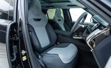 Land Rover Range Rover Sport P635 SV EDITION ONE 14