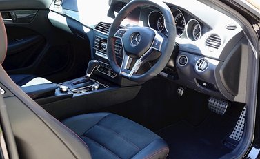 Mercedes-Benz C Class C63 AMG Black Series 21