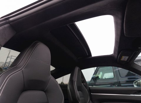 Porsche 911 (992) Turbo S 14