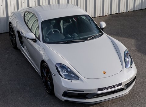 Porsche 718 Cayman GTS 8