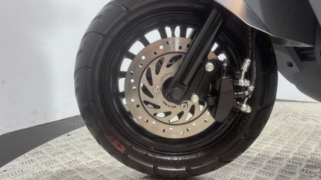 Keeway Versilia 2023 ONLY 2K 125CC SCOOTER NEW MOT WARRANTY 24