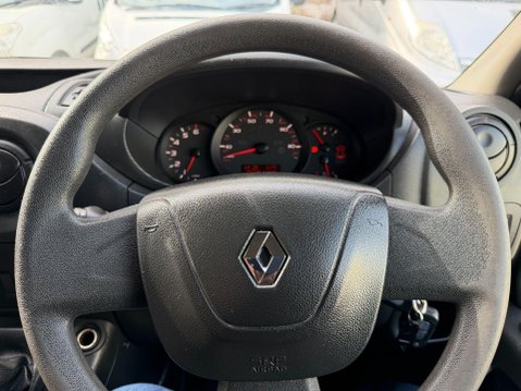 Renault Master 2.3 dCi 35 Business Panel Van 5dr Diesel Manual FWD LWB Medium Roof Euro 6 26