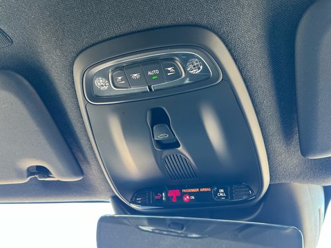 Volvo XC40 RECHARGE T5 R-DESIGN 29